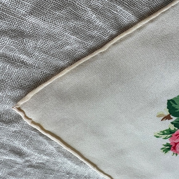 Yves Saint Laurent Vintage Silk Scarf Floral Print, Hand-Rolled Edges Japan - Picture 6 of 10